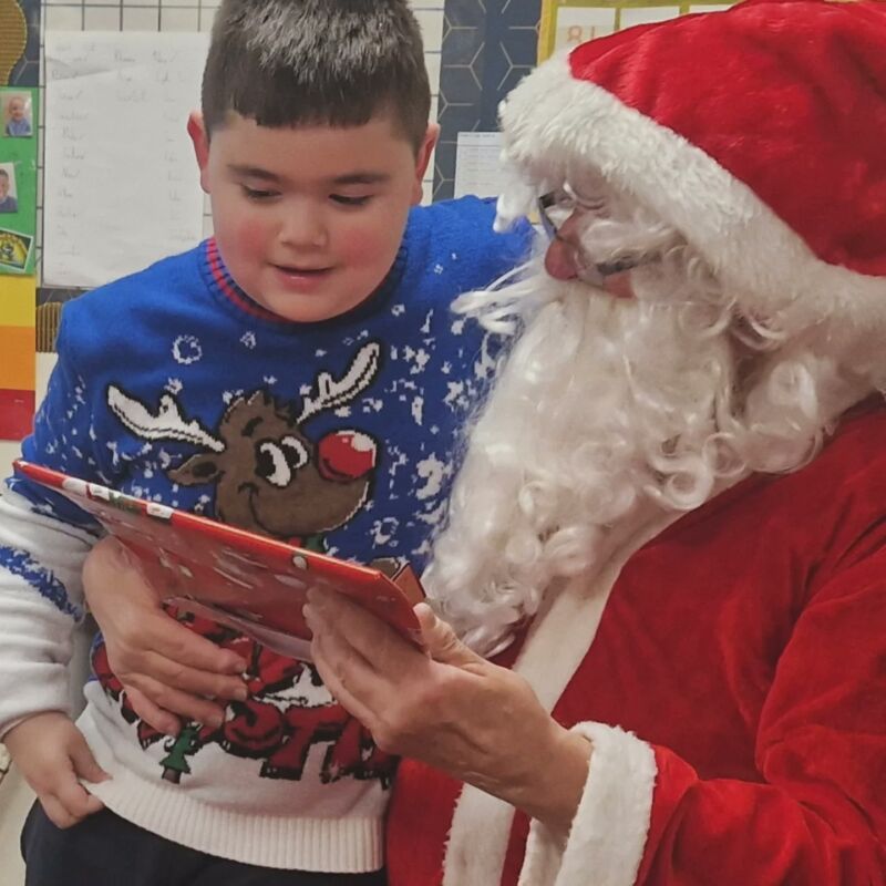 Image for the Tweet beginning: Father Christmas brought every child