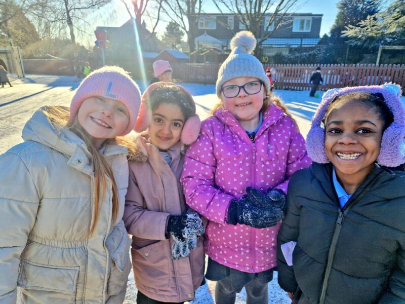 Image for the Tweet beginning: Happy New Year everyone! 