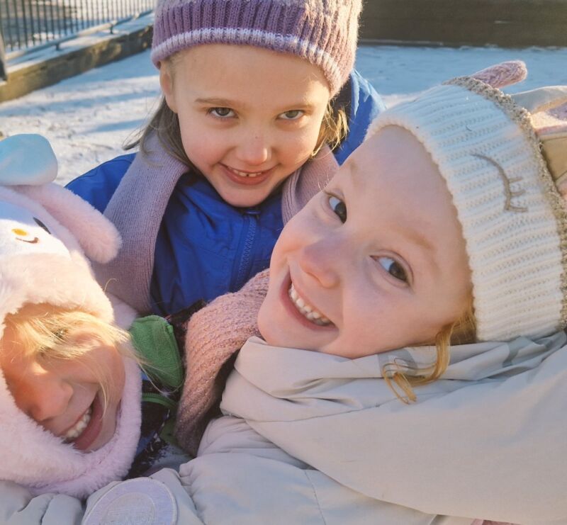 Image for the Tweet beginning: Happy New Year everyone! 